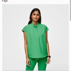 FUGS Safety Green Rafaela™ FREEx™ - Oversized Scrub Top